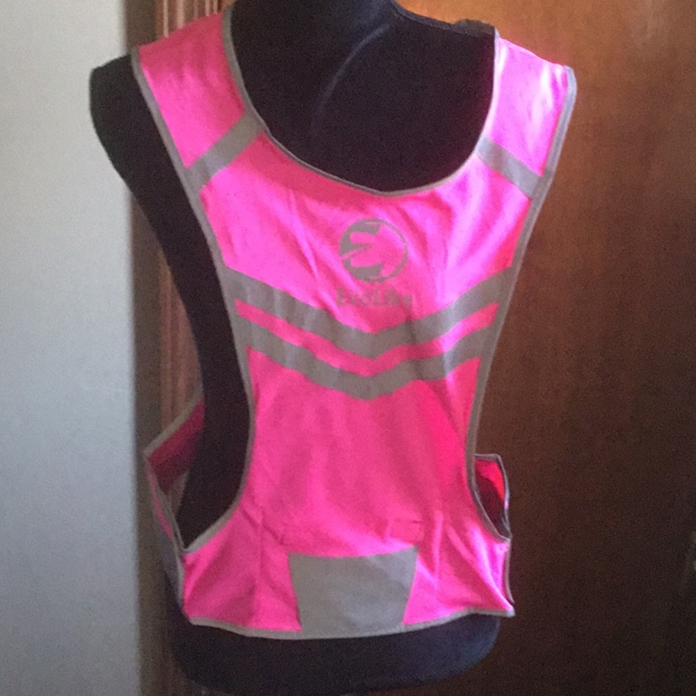 EVOLIKE. Pink  reflector  vest medium. NWOT